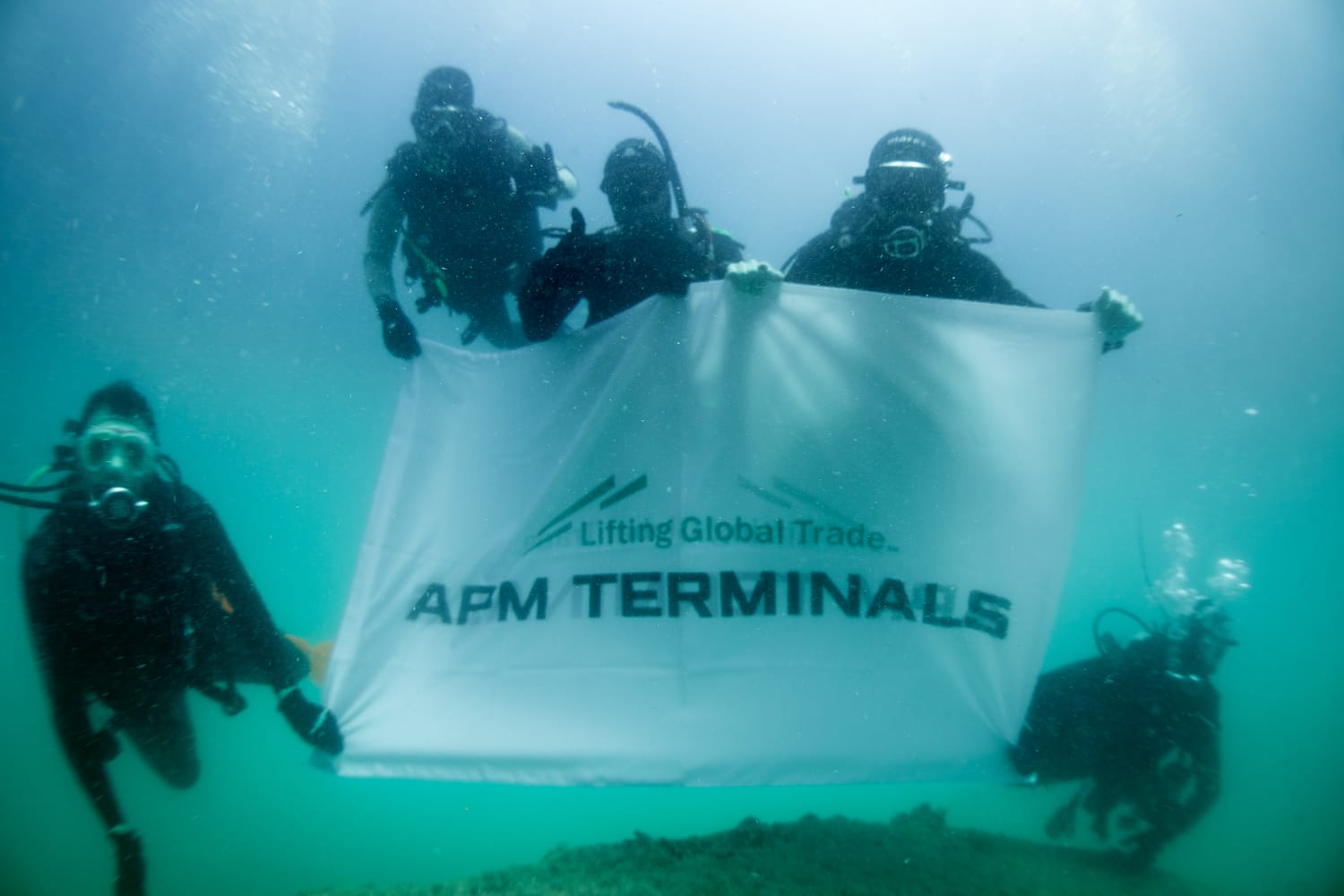Ocean plastic clean up APM Terminals Bahrain