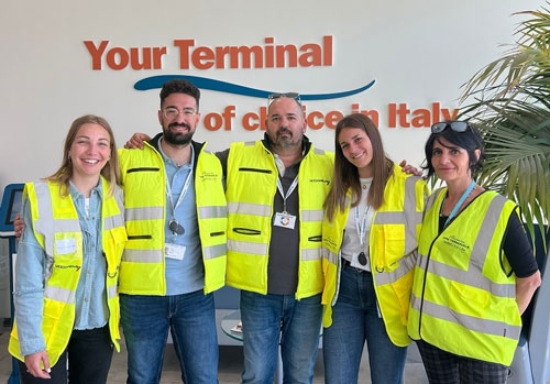 customer-care-team-vado