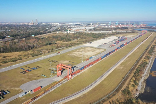210720-apm-terminals-mobile-railyard-facility