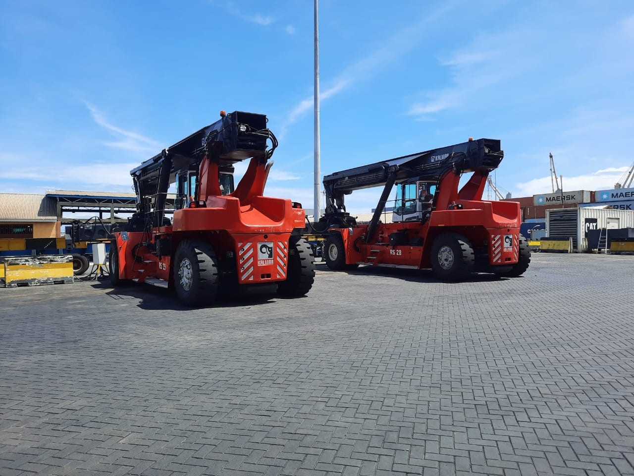 210712-apm-terminals-liberia-reach-stackers