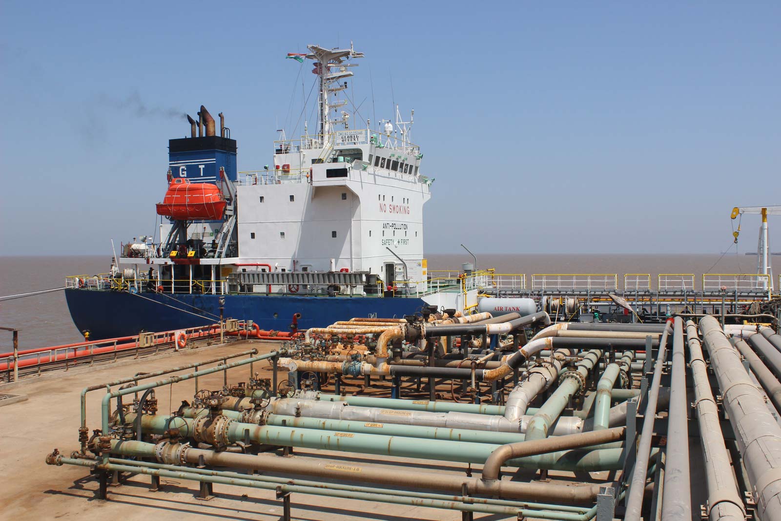 liquid-jetty-apm-terminals-pipavav-1600