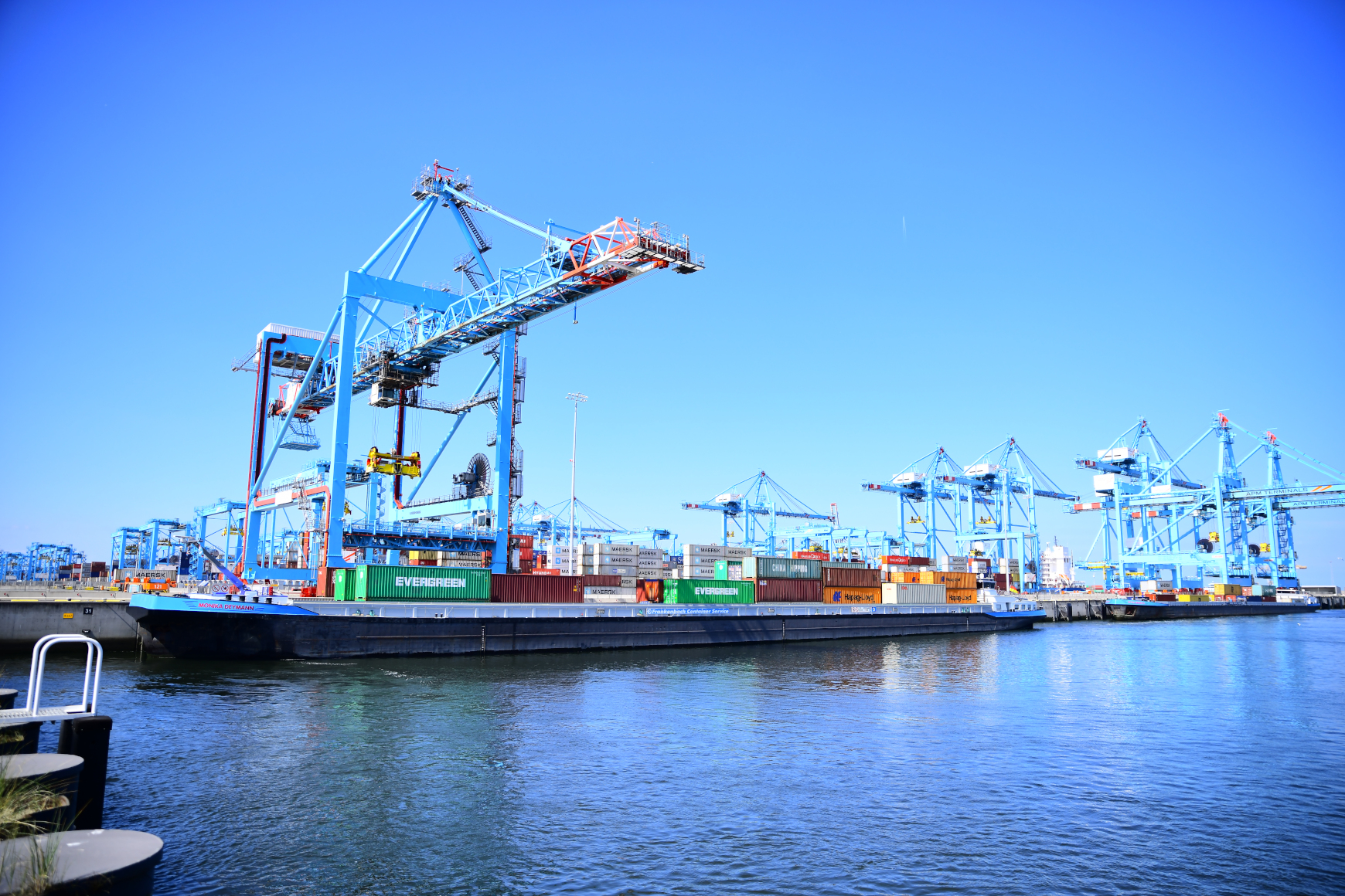 Barge - Maasvlakte