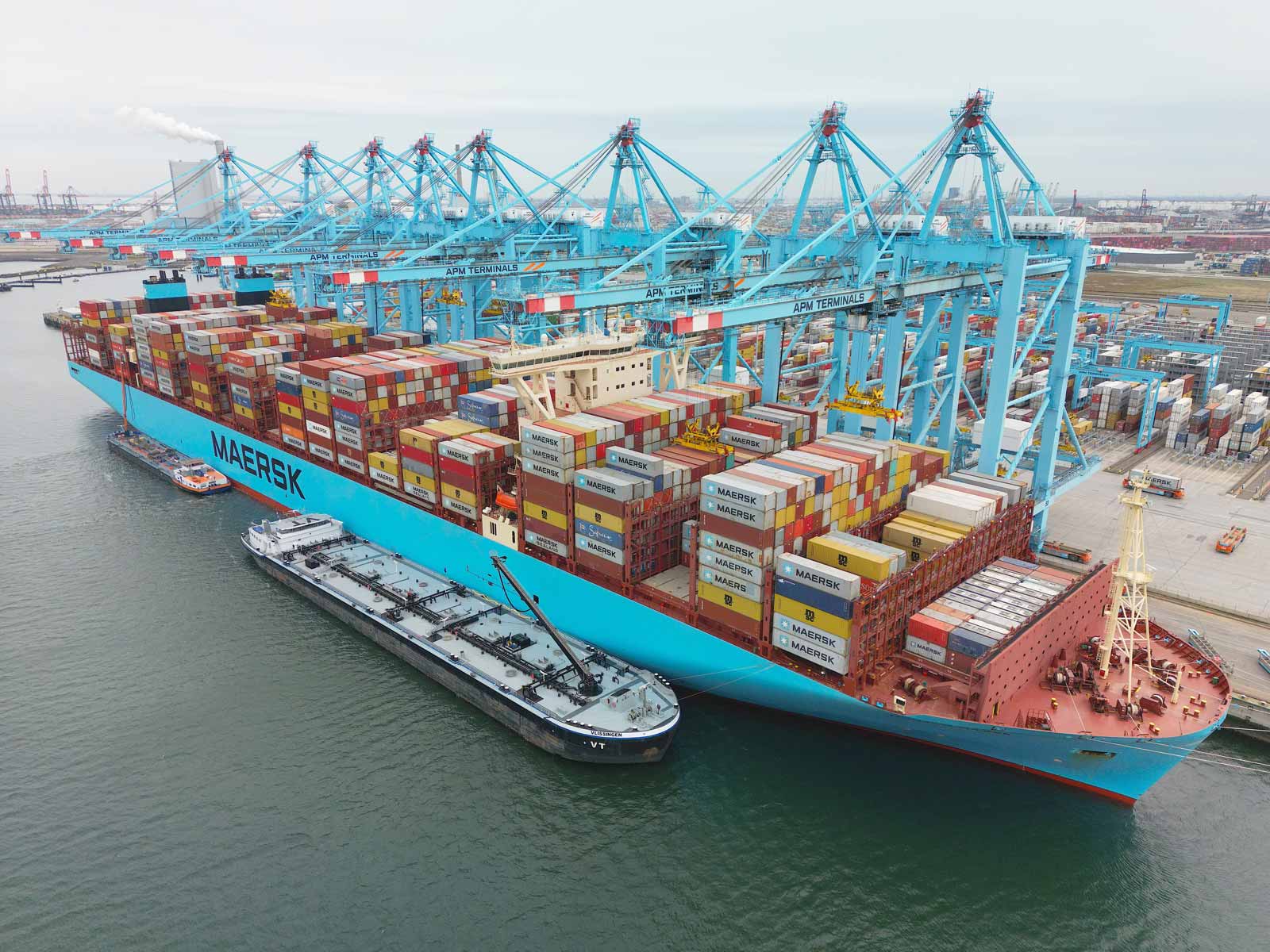 container-handling-record-1600