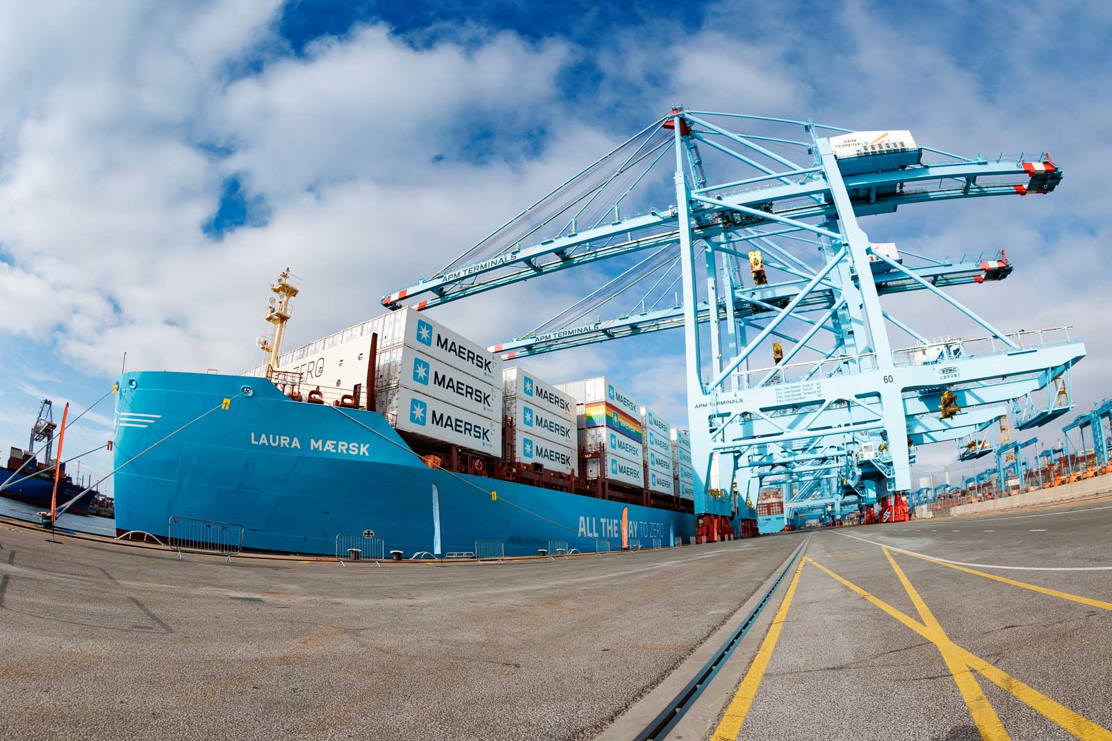 laura-maersk-1600