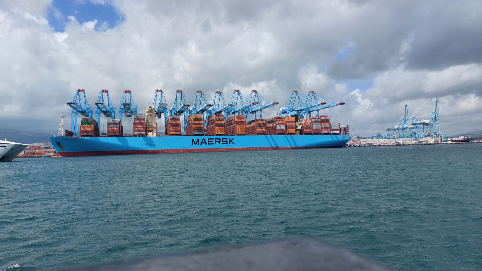 manila-maersk-1600