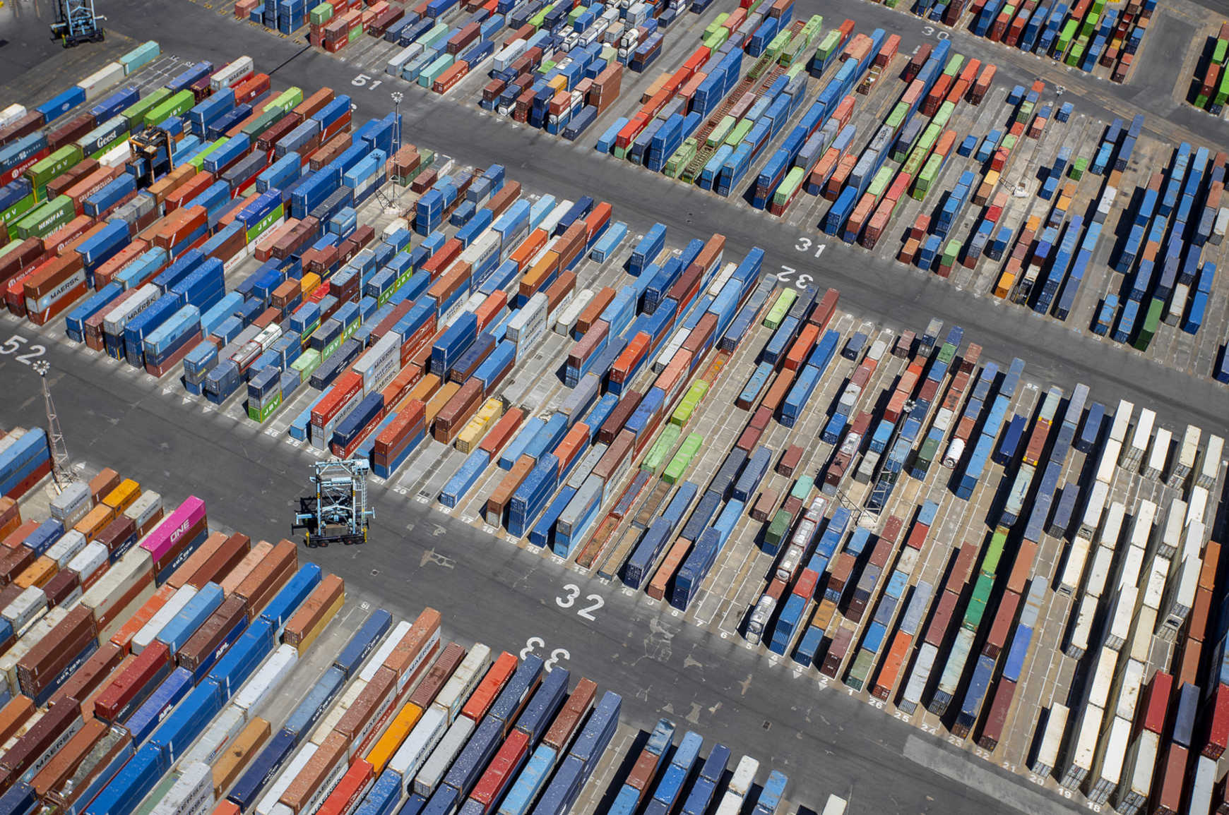 200702-apm-terminals-barcelona-obtains-oea