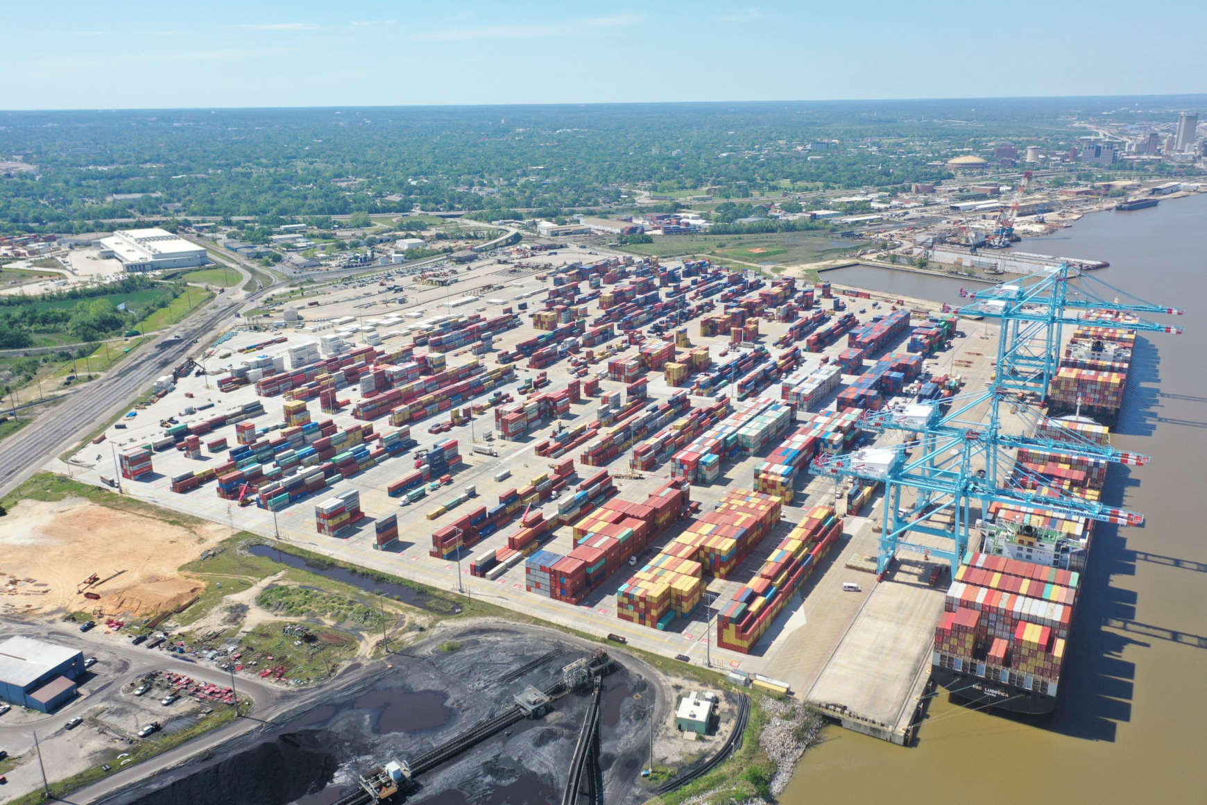 210720-apm-terminals-mobile-aerial-photo