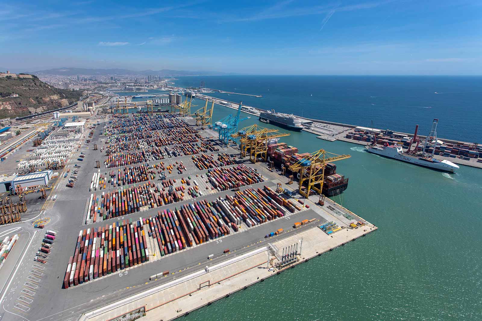 aerial image apm terminals barcelona